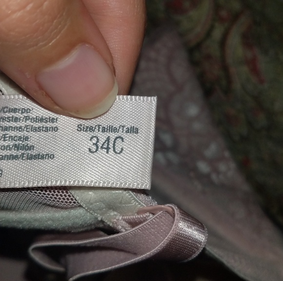 Pink bra - Picture 2 of 2